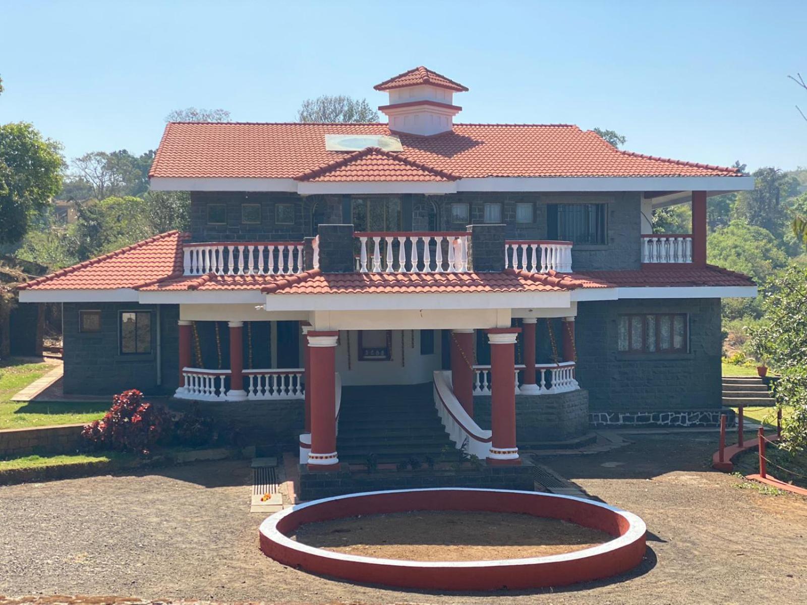 The Cliffhanger - Tarzan'S Villa In The Wilderness Kolhapur Exterior photo