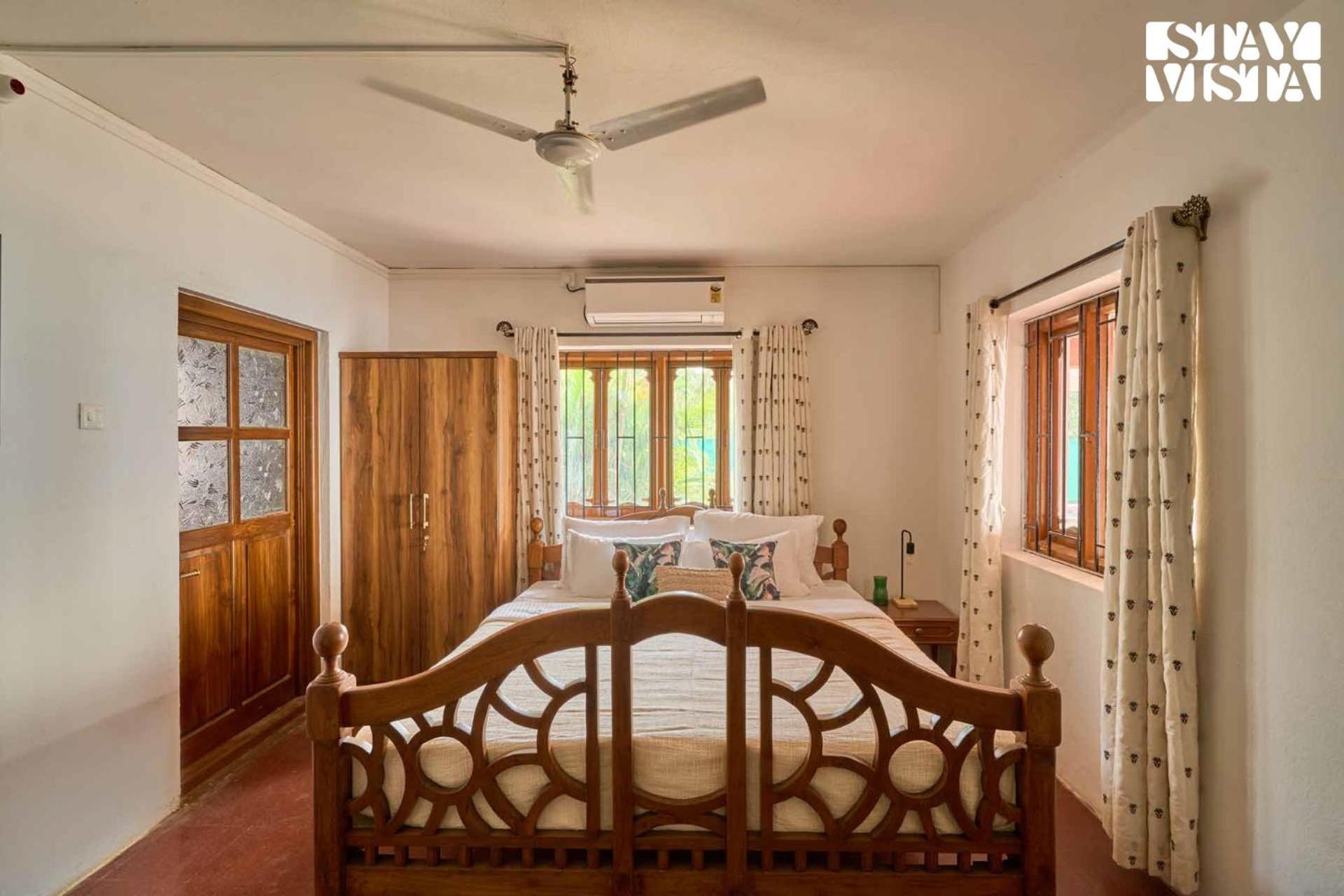 Stayvista At Cliffhanger Solitude With Balcony, Lawn Kolhapur Exterior photo