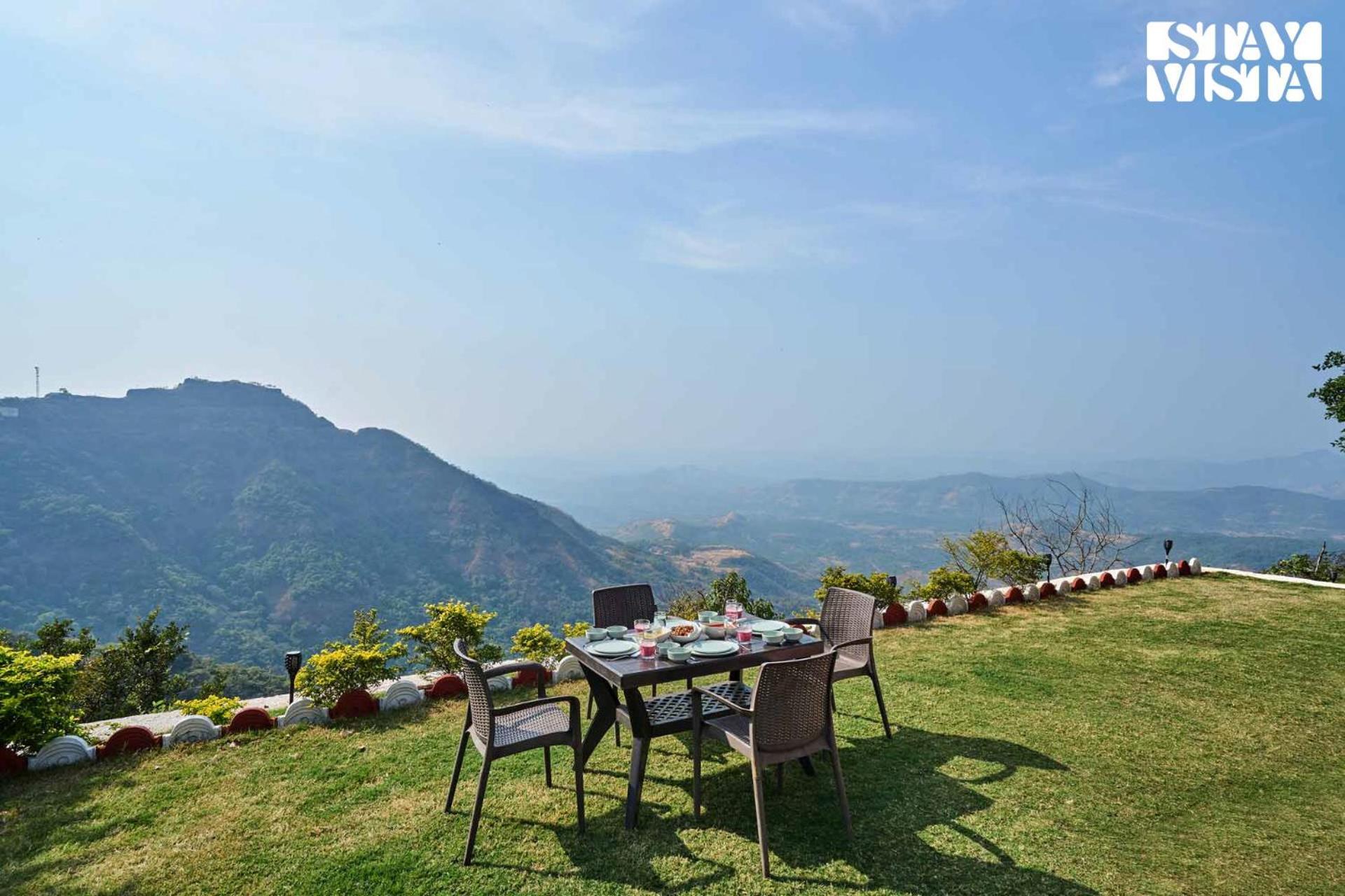 Stayvista At Cliffhanger Solitude With Balcony, Lawn Kolhapur Exterior photo